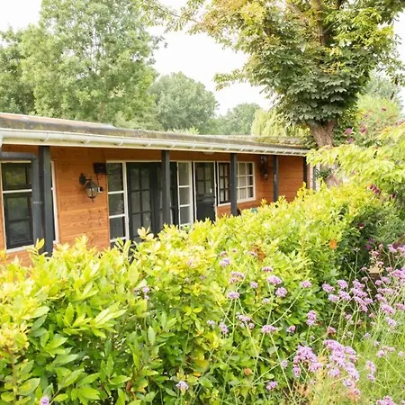 Gezellig Ruim Landelijk Huisje Aan Het Water Holiday home Spijkenisse