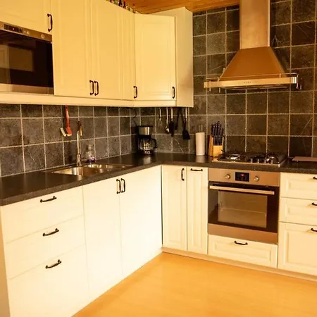 Gezellig Ruim Landelijk Huisje Aan Het Water Spijkenisse