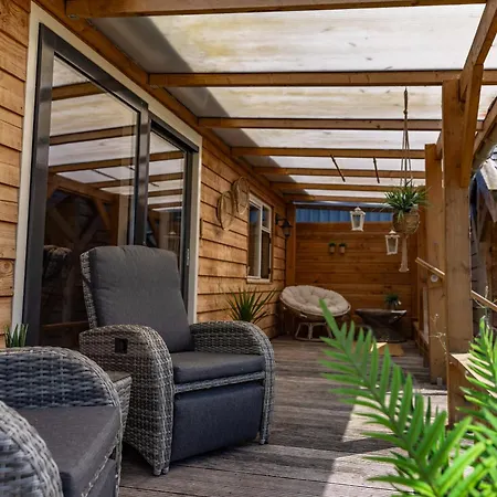 Gezellig Ruim Landelijk Huisje Aan Het Water Holiday home *