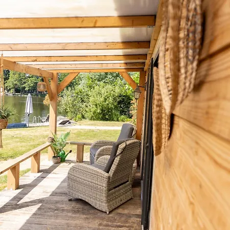 Gezellig Ruim Landelijk Huisje Aan Het Water Holiday home *
