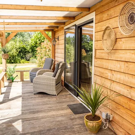 Holiday home Gezellig Ruim Landelijk Huisje Aan Het Water Spijkenisse