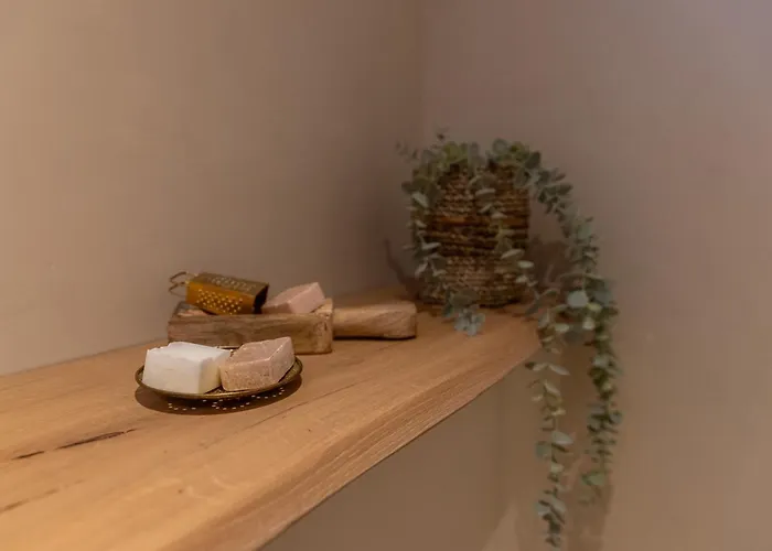 Gezellig Ruim Landelijk Aan Het Water Nyaraló *