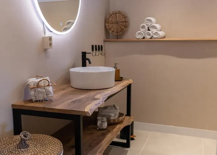 Gezellig Ruim Landelijk Aan Het Water Tatil Evi