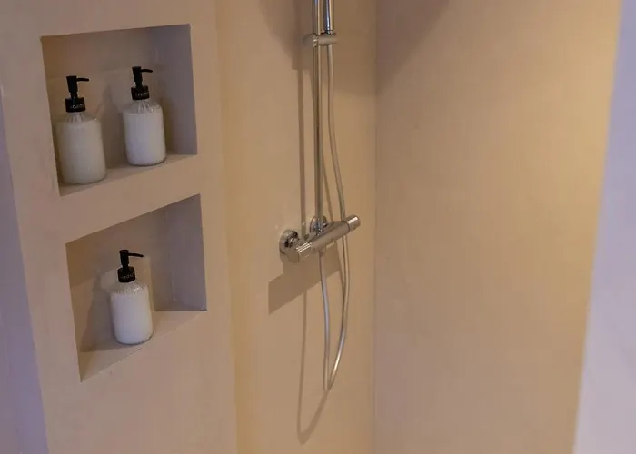 Nyaraló Gezellig Ruim Landelijk Aan Het Water *