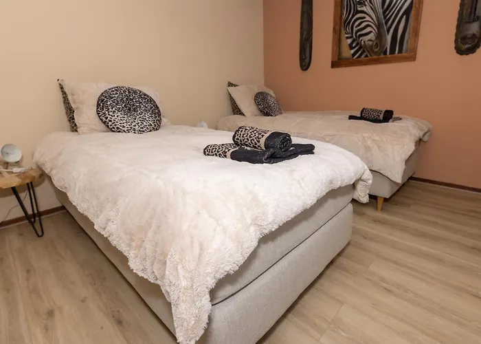 Gezellig Ruim Landelijk Aan Het Water Nyaraló *